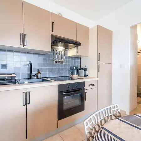 Apartment Superbe A Pour 4 Personnes, Proche De L'ocean - Fr-1-50-171